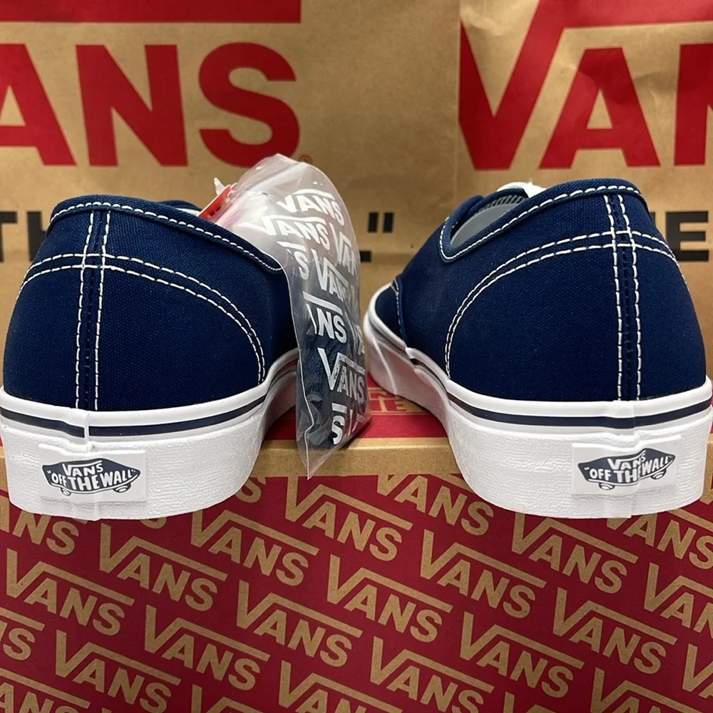 Vans Women’s Authentic (Angstrping) Dress blue/True White
VN000EE332D
Sneakers - Picture 14 of 16